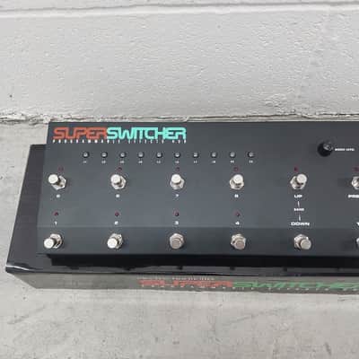 Electro-Harmonix Super Switcher Programmable Effects Hub with Box image 2