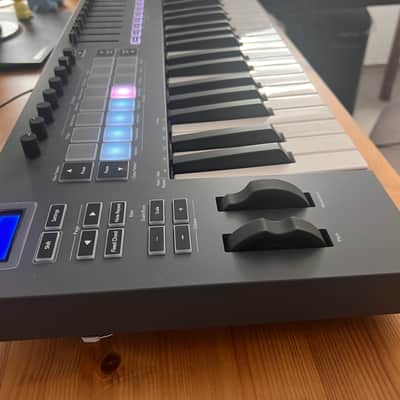 Immagine Novation FLkey 49 MIDI Keyboard Controller 2023 - Present - Black - 2