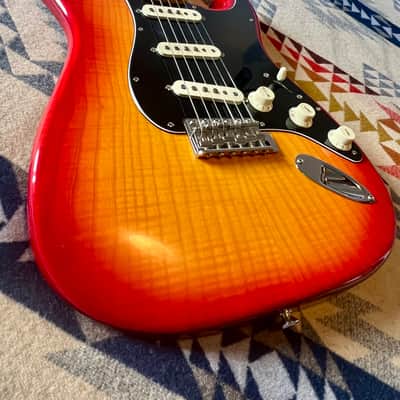 Fender Rarities Series Flame Ash Top American Original '60s Stratocaster with Birdseye Maple Neck 2019 - Plasma Red Burst image 3