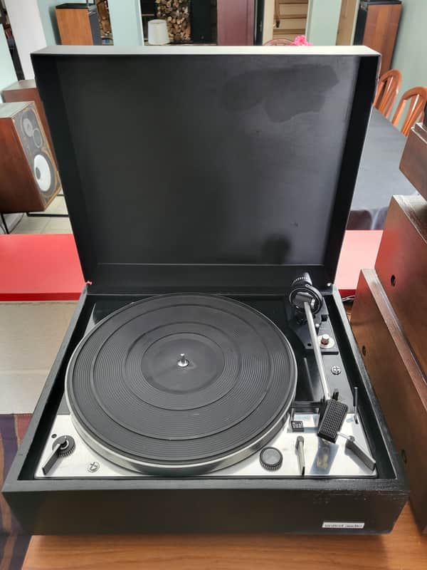 Dual 1229 "Darth Vader" turntable