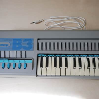 Bontempi • B3 Reed Organ w/ box + manual image 3