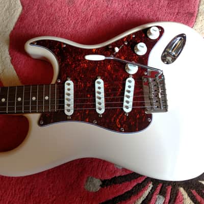 Limited Edition Fender MIJ Hybrid II Stratocaster - Made in Japan -Satin Sand Beige image 3
