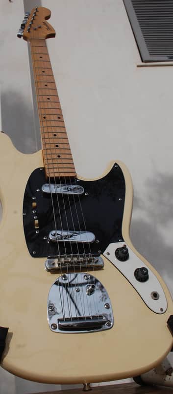 Fresher ( Mustang copy ) MIJ 70's Vintage White | Reverb