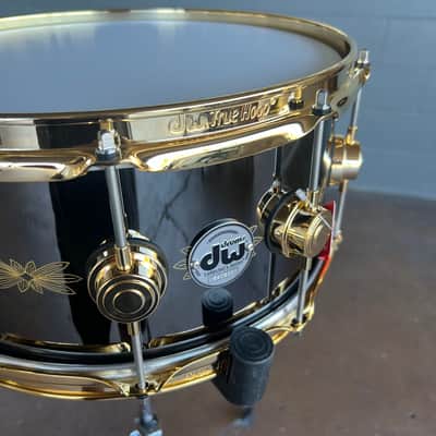 ~RARE!~ DW Collector's Series 6.5x14" Engraved Floral Black Nickel Over Brass Snare Drum w/ Gold Hardware image 3