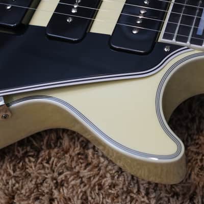 Video! 2018 Gibson 3 P90 Les Paul Custom M2M Vintage White image 8