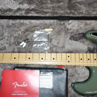 Fender Stratocaster Electric Guitar 2017 MADE IN USA image 3