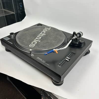 Technics SL1210 mk2 Turntable inc Hard Case image 2