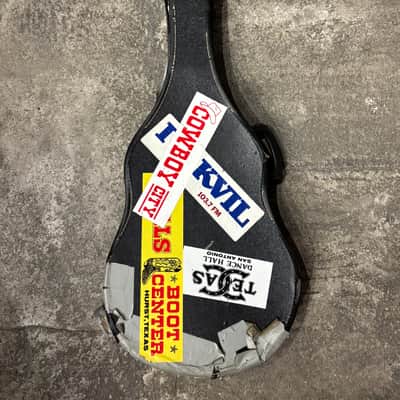 Vintage Cool chipboard case for a small steel or nylon string guitar image 4