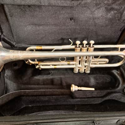 Bach BTR411S Advanced Bb Silver Trumpet w Case image 1
