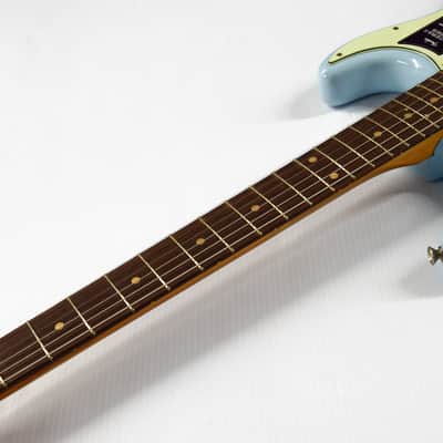 Fender Limited Edition Vintera II Road Worn '60s Stratocaster - Sonic Blue image 8