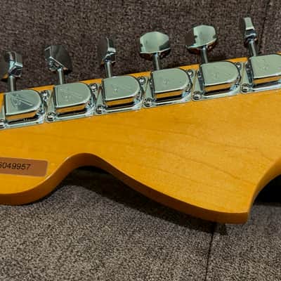 Fender Vintera III Late '60s Stratocaster with Fender Deluxe Gig Bag and Case Candy - 2025 Model in Olympic White image 10