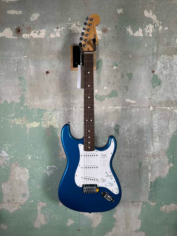 Fender Standard Stratocaster 2025 - Present - Aqua Marine Metallic image 1