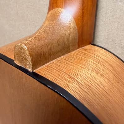 Yamaha GL1 Guitalele 6-String Guitar/Ukulele Hybrid - Natural/Spruce Top image 15