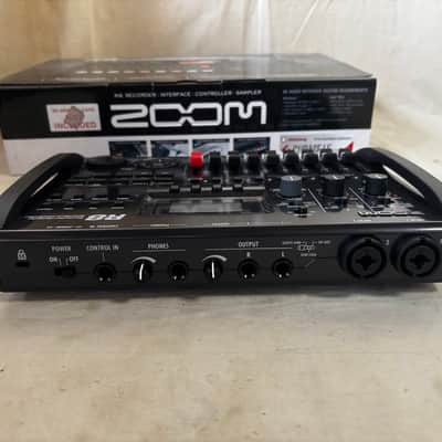 Zoom R8 8-Track Digital Recorder/Interface/Controller/Sampler w/ box image 5