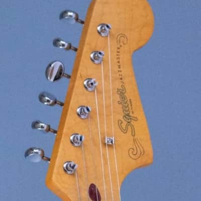 Squier J Mascis Jazzmaster with Laurel Fretboard 2018 - Present - Vintage White image 3