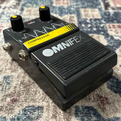 Omnifex 702C Compressor Vintage Guitar Effect Pedal! image 3