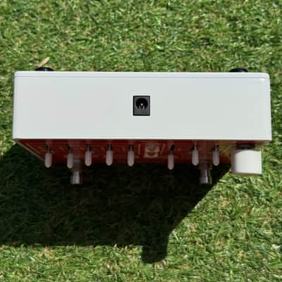 Electro-Harmonix POG2 Polyphonic Octave Generator 2009 - Present - Red / White image 6