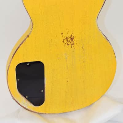 2006 Gibson Les Paul Faded Double Cutaway Electric Guitar, TV Yellow image 18
