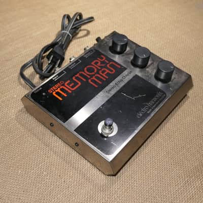 Electro-Harmonix Memory Man Analog Delay 80s Effect Pedal image 2