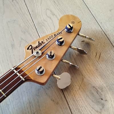 Warmoth licensed by Fender Berry Oakley Tractor Bass 2010s - White, Walbucker pickup, Wal2 preamp image 3