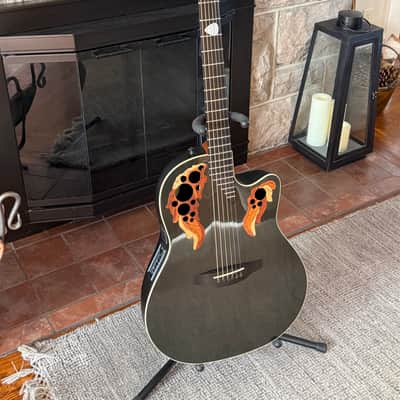 Ovation Adamas 1597 - Unidirectional Smooth Top Graphite/Birch image 1