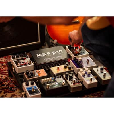 Electro-Harmonix MOP-10D Isolated Power Supply- Black image 6