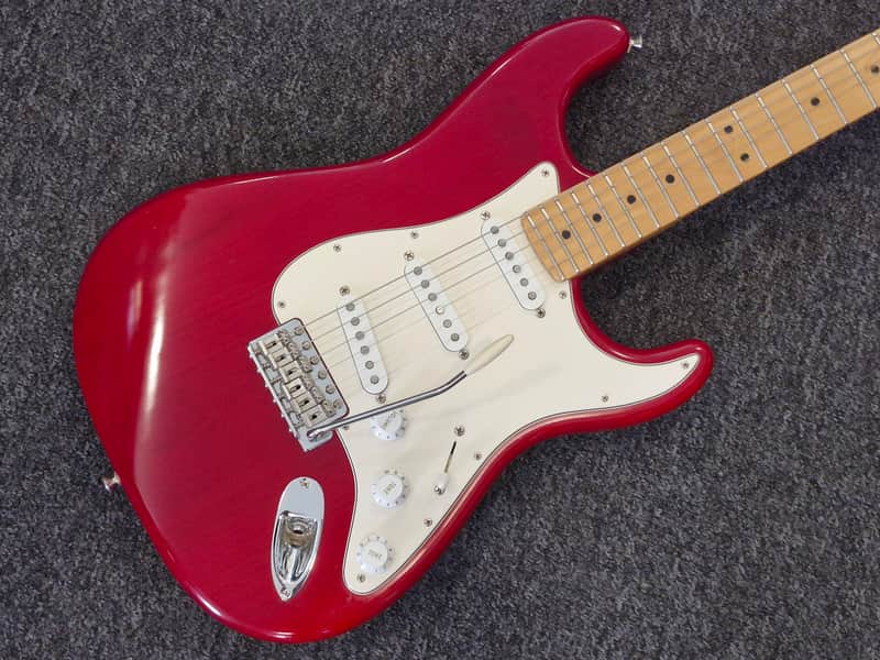 Fender USA Highway One Stratocaster 'Crimson Red Transparent' 2003