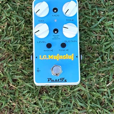 PastFx  I.C. Mufnstuf! The fuzz with IC flavor, great when you're Smashing Pumpkins. A bit like the Electro Harmonix EHX IC Big Muff image 2