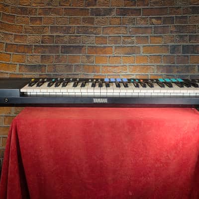 Yamaha PSR-12 Electronic Piano w/ Power Supply image 6