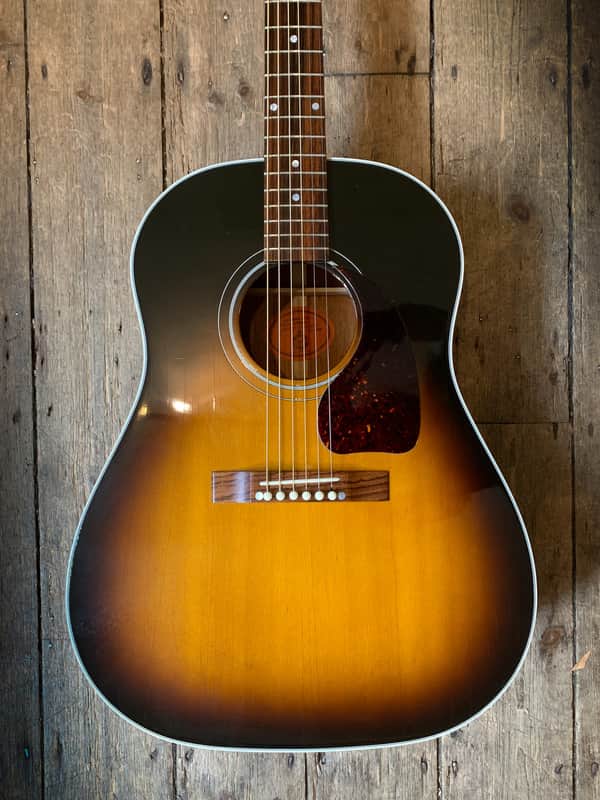 1998 Gibson J45 Buddy Holly LTD Edition & Hard shell case