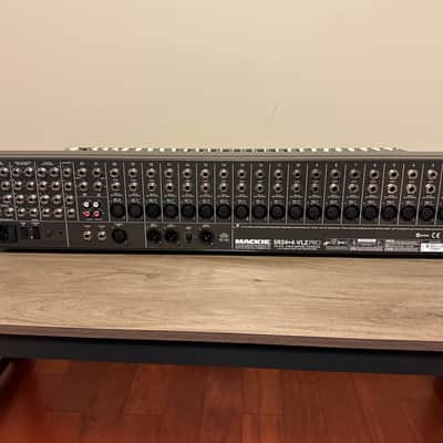 Mackie Mackie SR24•4-VLZ Pro 24-Channel 4-Bus Analog Mixer image 2