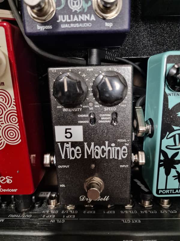 Drybell Vibe Machine V-2 ドライベル ヴァイブ・マシーン 楽天市場】Dry Bell Vibe Machine V-2 新品コーラス/ビブラート