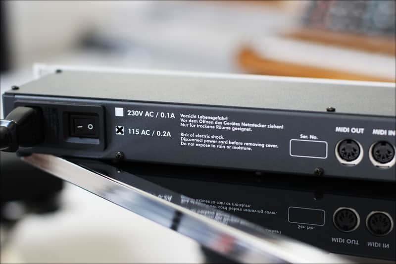 Doepfer MCV24 MIDI-to-CV/Gate/Sync Interface - Thumbnail 3