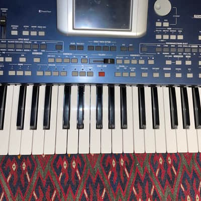 Korg Pa500 61-Key Professional Arranger Keyboard 2000s - Blue image 3