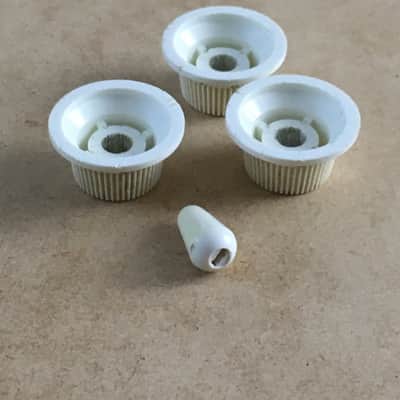 Fender Japan Vintage MIJ Strat Knobs 1980s Natural Relic White + Tip Matching Set image 4