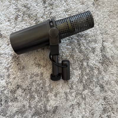 Vintage Shure SM7 Cardioid Dynamic Microphone 1980s - Black image 1