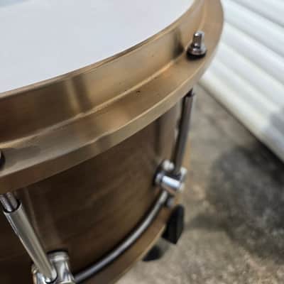 Oriollo Tiger 80 Bell Bronze Custom 14x8 Snare Drum W/ Duluth Hoops & Enduro Case (C017-23) image 8