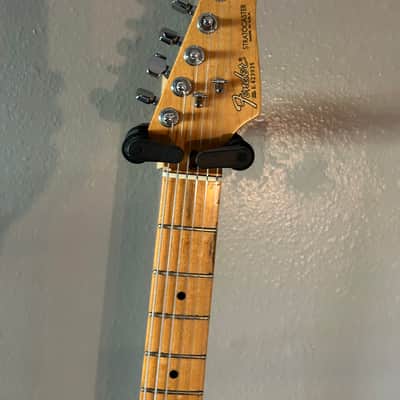 Fender Stratocaster 84”-88’ - Graffiti Yellow image 3