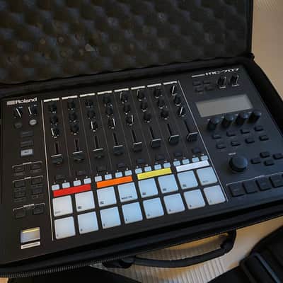 Roland MC-707 Groovebox 2019 - Present - Black image 2