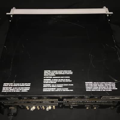 Crown Macro Tech 5000 VZ amp 2000 Black and Silver image 5