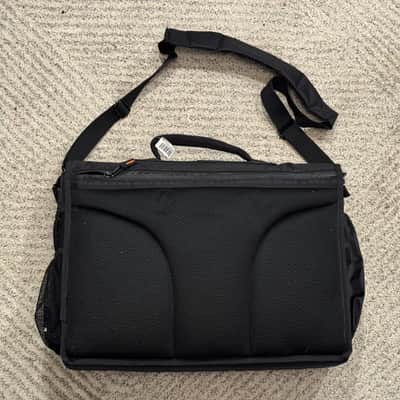 Gator G-CLUB-CONTROL 19 Messenger-Style DJ 19" MIDI Controller Bag 2010s - Black image 2