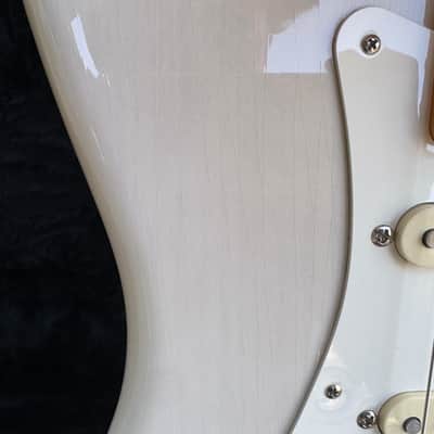 Fender Eric Johnson Stratocaster with Maple Fretboard 2005 - Present White Blonde image 8