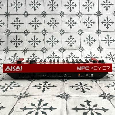 Akai MPC Key 37 Standalone Workstation Synthesizer image 4