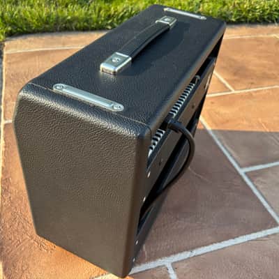 Fender '68 Custom Pro Vibro Champ Reverb 5-Watt 1x10" Guitar Combo 2021 - Present - Black image 3