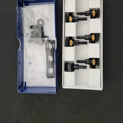 Hipshot Hipshot Black 6 Inline Open Gear Locking Tuners 2023 - Black image 1
