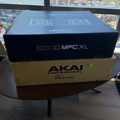 Akai MPC XL Standalone Music Production Center 2026 - Present - Grey image 8