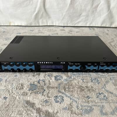 Kurzweil PC2R 64 Voice Synthesizer