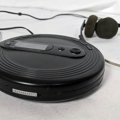 ONN Model ONB15AV201 Personal Portable CD Player with FM Radio, Headphones image 4