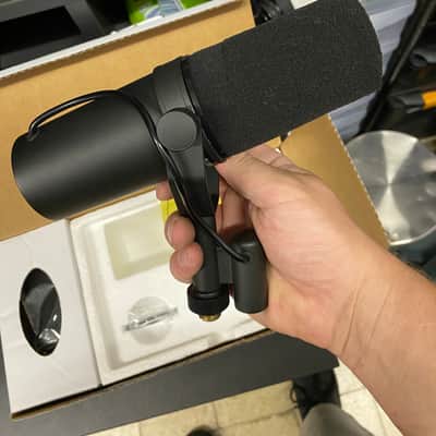 Shure SM7B Cardioid Dynamic Microphone 2001 - Present - Black image 2