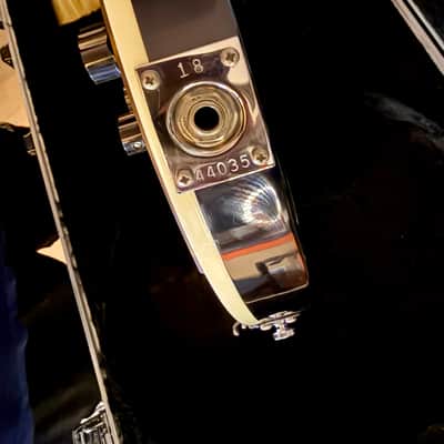 Rickenbacker 660 - 2018 Jetglo image 5
